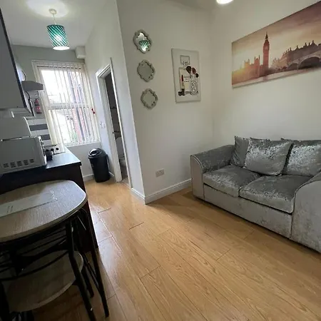 *modern 1 Bedroom Next To Centre* Apartment Leeds (West Yorkshire)