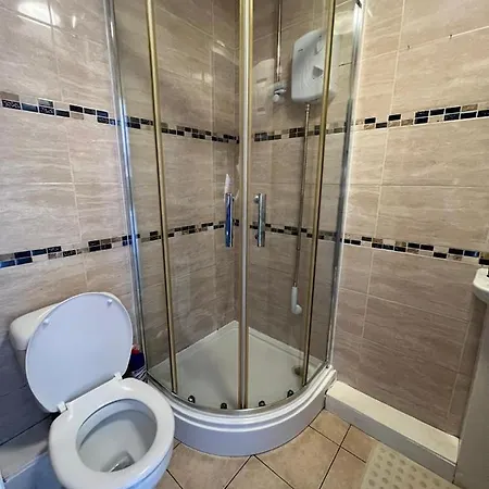 *modern 1 Bedroom Next To Centre* Leeds (West Yorkshire)