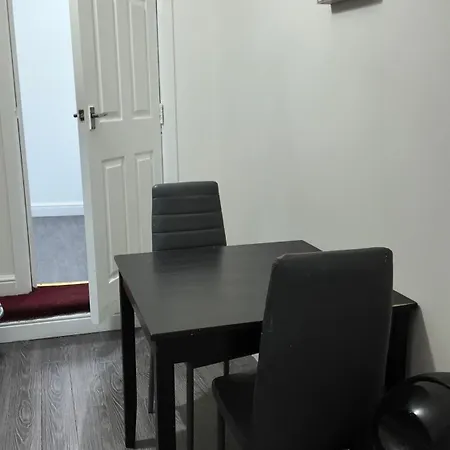 *modern 1 Bedroom Next To Centre* Apartment Leeds (West Yorkshire)